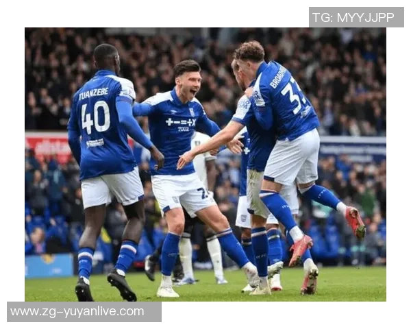 德比队与伊普斯维奇的激烈对决揭示英冠联赛的竞争魅力与球队实力较量